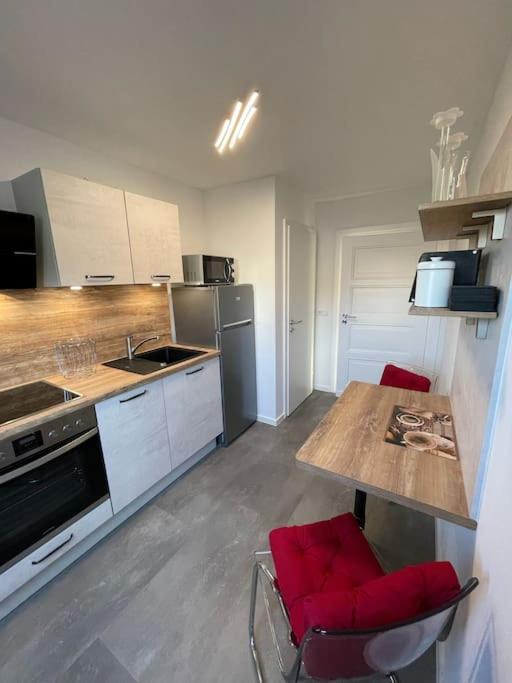 komfortable Ferienwohnung in Halle-Kröllwitz Halle  Exterior foto