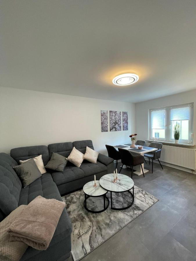 komfortable Ferienwohnung in Halle-Kröllwitz Halle  Exterior foto